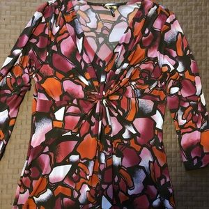 Daisy Fuentes top with 3/4 sleeves.